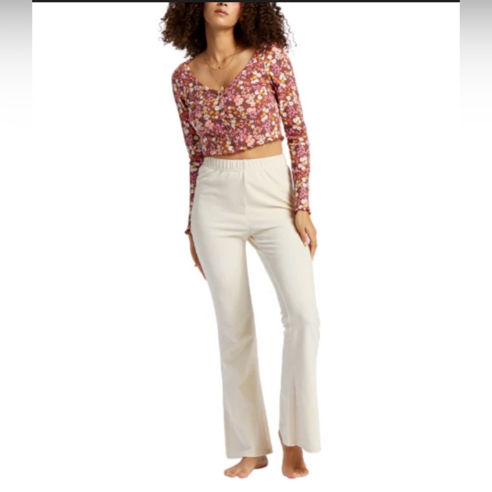 Billabong Floral long sleeve cropped button down sweater NWT medium